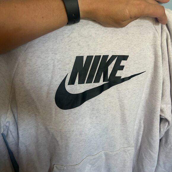 Nike Light Gray Hooded Logo Sweatshirt size Medium like new - Picture 2 of 4